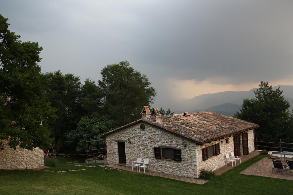 Agriturismo Valdifiori Sassoferrato Ngoại thất bức ảnh