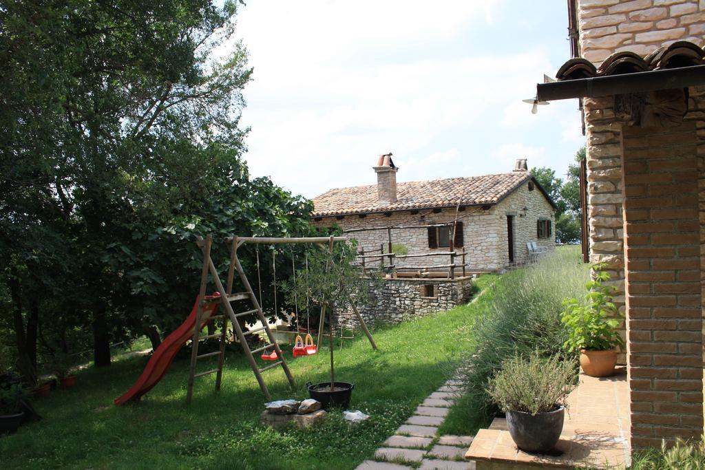 Agriturismo Valdifiori Sassoferrato Ngoại thất bức ảnh