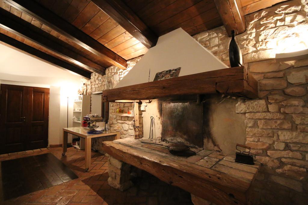 Agriturismo Valdifiori Sassoferrato Ngoại thất bức ảnh